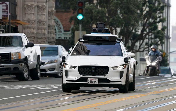 Hamilə qadın pilotsuz taksidə uşaq dünyaya gətirdi