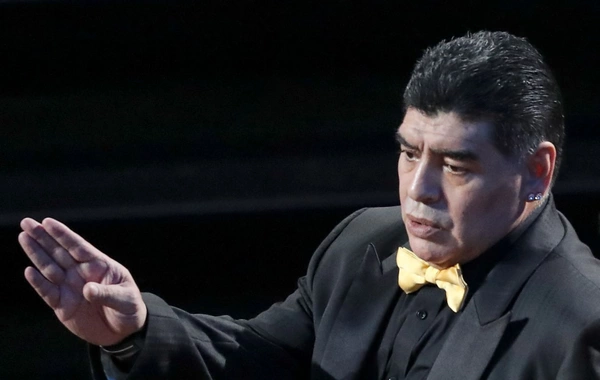 Maradonanın cırılmış forması hərracda 152 min avroya satılıb