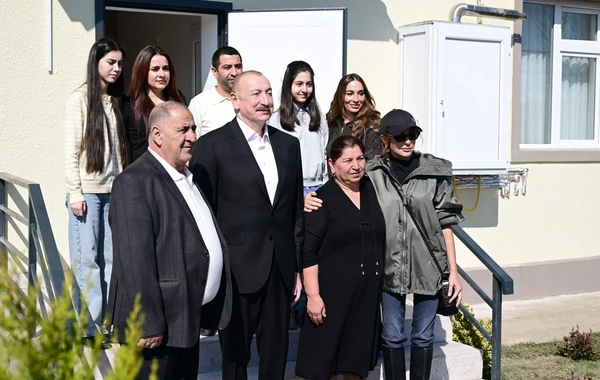 Президент Ильхам Алиев ознакомился с работами, проделанными в селе Ходжавенд