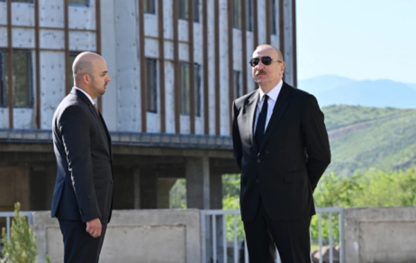 İlham Əliyev Zəngilanda inşa olunmuş ilk yaşayış kompleksinin açılışında iştirak edib