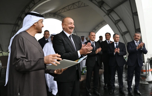 İlham Əliyev Şeyx Məhəmməd bin Zayed Al Nəhyana Qarabağ atı hədiyyə edib