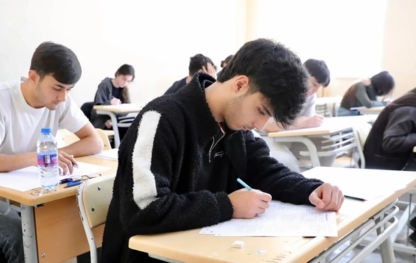 DİM yeddi imtahan keçirib, doqquz nəfərdə telefon aşkarlanıb