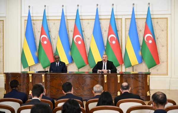 Azərbaycanla Ruanda arasında sənədlər mübadilə olunub, prezidentlər mətbuata bəyanatlarla çıxış edib