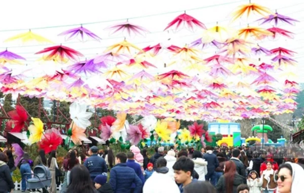 Paytaxt sakinləri Novruz bayramını qeyd edirlər - FOTOLAR