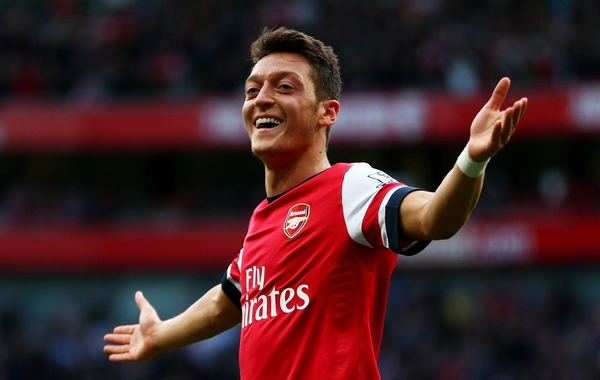 Mesut Özil Azərbaycan futbolundan danışdı: Böyük sürpriz oldu - EKSKLÜZİV