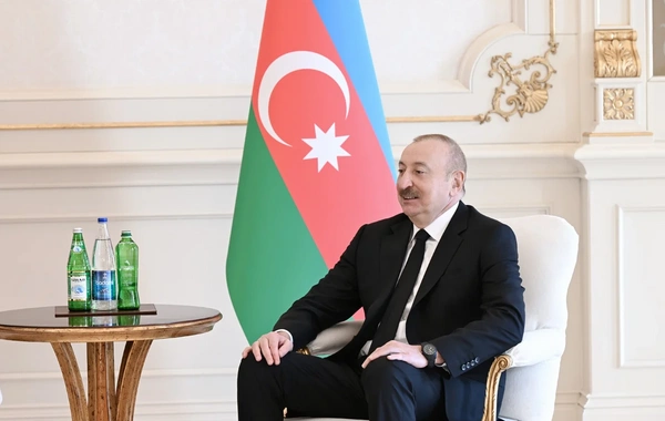 İlham Əliyevin Latviya Prezidenti ilə təkbətək görüşü olub