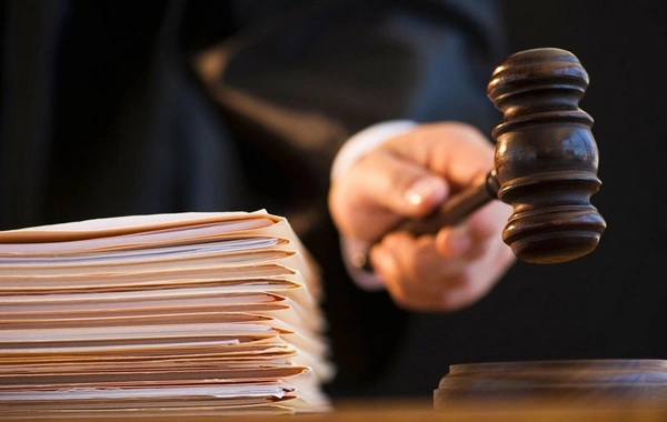 Bank 10 manat aylıq dövriyyəsi olan şirkətə 20 milyon dollar kredit ayırıb? - Şlyapa Zahidin məhkəməsi