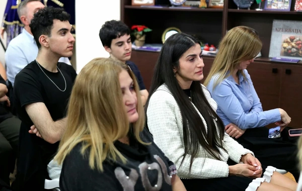 Fuad Muradov Yunanıstandakı azərbaycanlılarla diaspor fəaliyyətinin yol xəritəsini müzakirə edib