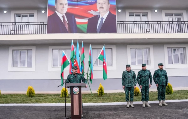 Azərbaycanda bir qrup hərbçiyə MƏNZİLLƏR VERİLDİ