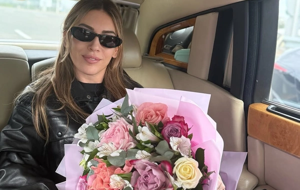 Sinem Kobaldan diqqət çəkən paylaşım: "Çox yaxşısan, Bakı!"