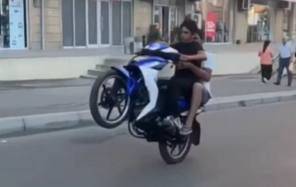 Bakıda motosiklet sürücülərindən təhlükəli ŞOU - Qaydaları pozub görüntüləri paylaşdılar - ANBAAN VİDEO