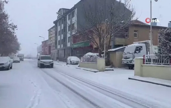 Türkiyənin bu şəhərinə güclü qar yağdı