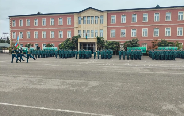 Hərbi xidməti başa vuran sərhədçi əsgərlər evlərinə yola salınıb