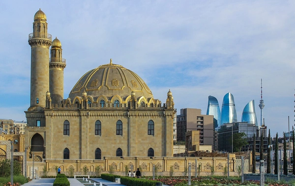 Təzəpir məscidində Qurban bayramı namazı qılınıb