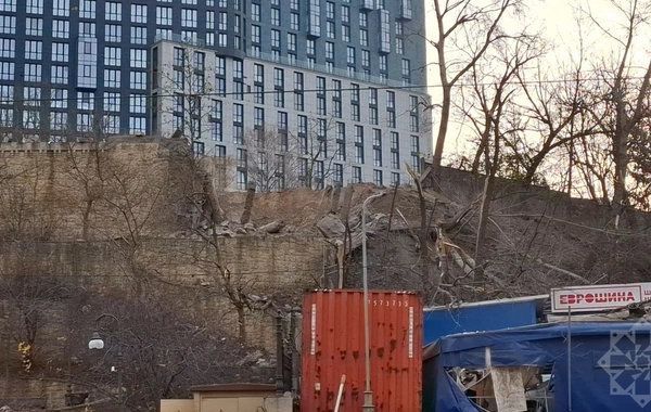 Kiyevə raket hücumu zamanı Azərbaycanın Ukraynadakı səfirliyinə ciddi ziyan dəyib