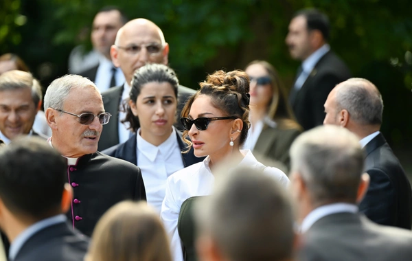 Мехрибан Алиева приняла участие в церемонии открытия проекта реставрации катакомб Святой Коммодиллы в Ватикане