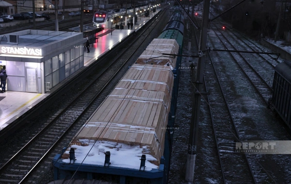 Ermənistana Rusiya taxılı daşıyan yük qatarı Xırdalan Dəmiryol Stansiyasından yola düşür