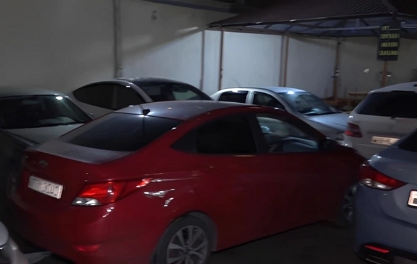 Bir binada həm parkinq, həm də çıxarış PROBLEMİ - Yasamal sakinlərindən ŞİKAYƏT