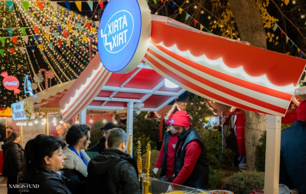 Bakı şəhərinin sevilən Qış nağılı yenidən Fəvvarələr meydanında!