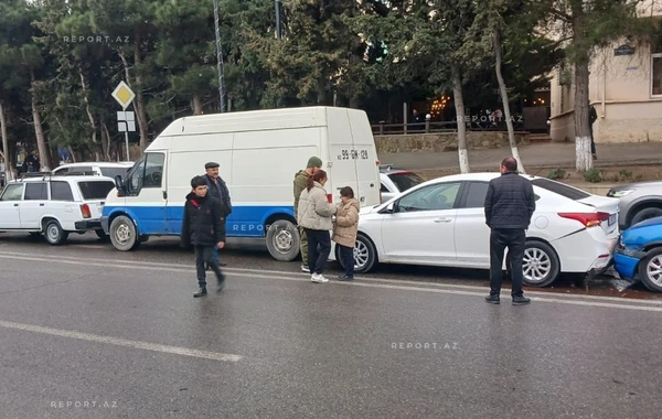 Sumqayıtda beş avtomobilin iştirakı ilə zəncirvari qəza olub