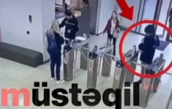 Müəllimi güllələyən uşaq silahı liseyə belə keçirib - ANBAAN VİDEO