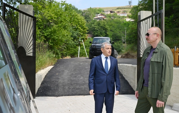 Президент ознакомился с работами, проведенными в селе Кичик Галадереси, и встретился с его жителями