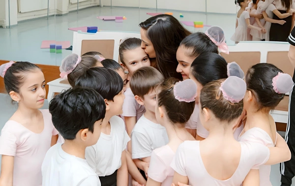 Лейла Алиева посетила Бакинскую академию хореографии