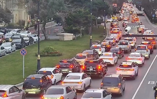 Bakıda bu yollarda tıxac var