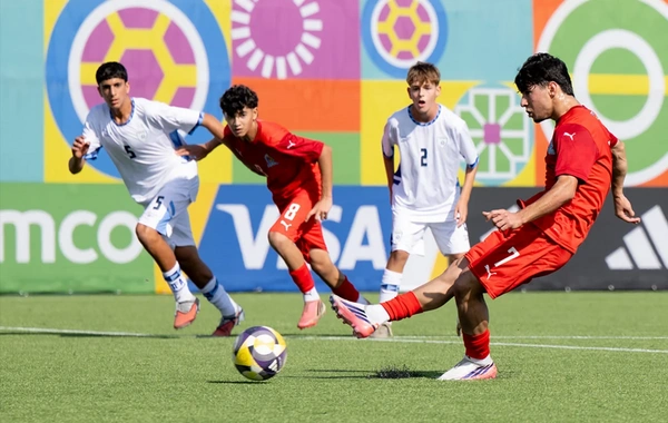 Rövşən Nəcəf və Canni İnfantino U-15 dünya çempionatının oyunlarını izləyiblər