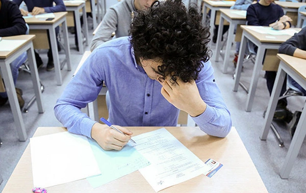 Psixoloq: Bəzi valideynlər uğursuz imtahan nəticələrini uşağın həyatının məhvi sayırlar