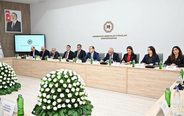 Qırğızıstan həmkarlar ittifaqlarının nümayəndələri Azərbaycan təcrübəsini öyrənmək üçün AHİK-də olublar