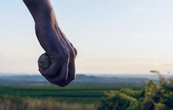 Hərəkətdə olan sərnişin və yük qatarlarına I rübdə 18 dəfə daş atılıb