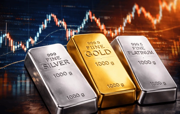 Золото и серебро подешевели