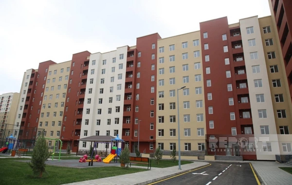 Bakıda 4 otaqlı ev 118 800 manatdan - Ucuz mənzillərin satışı başladı