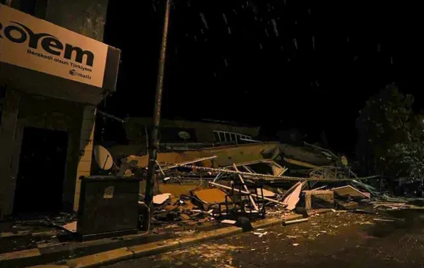 Balıkesirdəki zəlzələ zamanı 25 bina zərər görüb Balıkesirdəki zəlzələ zamanı 25 bina zərər görüb