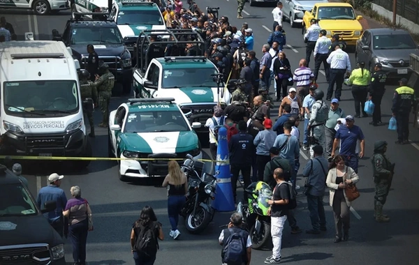 Meksikada bələdiyyə sədrinin katibi və müşaviri silahlı hücumda öldürülüb