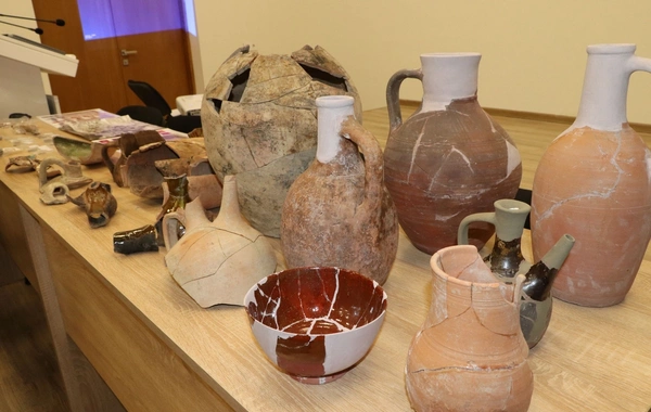 Beşbarmaqda karvansaray aşkarlanıb