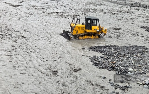 Zaqatalada sel təhlükəsi yaranıb, çaylara texnikalar cəlb olunub