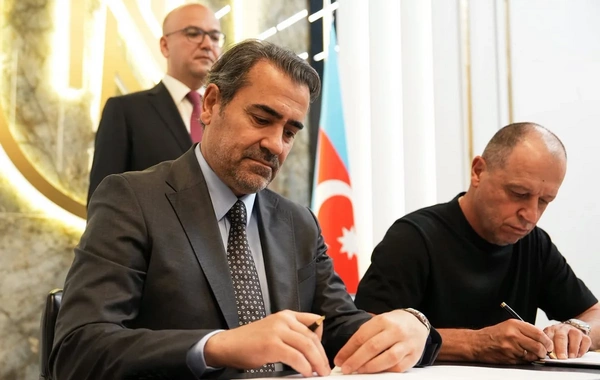 "Neftçi" Yuri Vernudubla müqavilə müddətini uzadıb