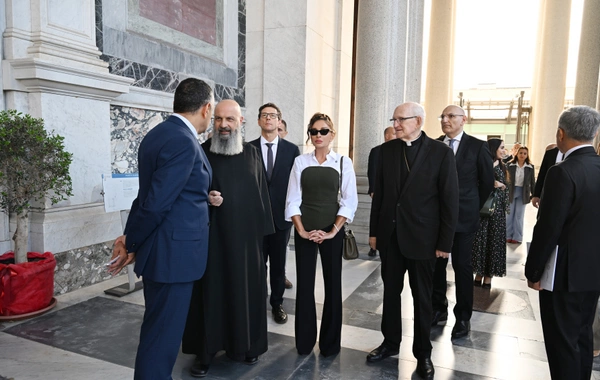 Mehriban Əliyeva Vatikanda Müqəddəs Pavel Bazilikasında həyata keçirilən bərpa işləri ilə tanış olub