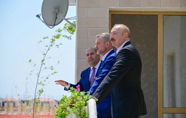 Azərbaycan və Slovakiya prezidentləri Ağdamın Baş Qərvənd kəndində görülən işlərlə tanış olublar
