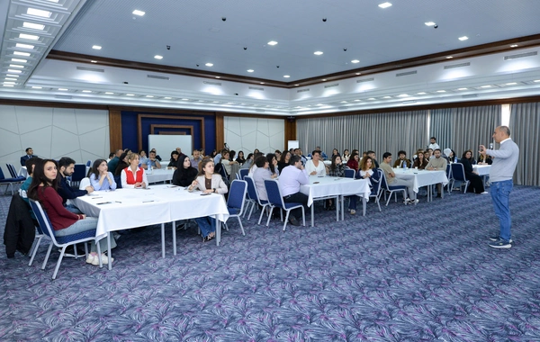 "Elm və təhsil yeniliklərinin media təqdimatı" mövzusunda təlim keçirilib "Elm və təhsil yeniliklərinin media təqdimatı" mövzusunda təlim keçirilib