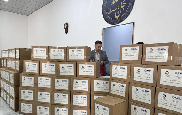 Azərbaycan Kərkükdə 150 ailəyə bayram sovqatı çatdırıb