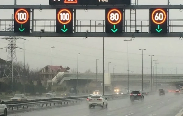 Sürücülərin NƏZƏRİNƏ - Bu yolda sürət həddi endirildi