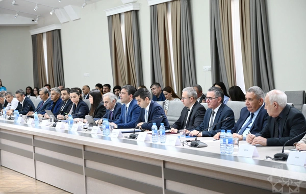 Uşaqların zərərli informasiyadan qorunmasına yönəlmiş normativ hüquqi akt layihəsi müzakirə olunub