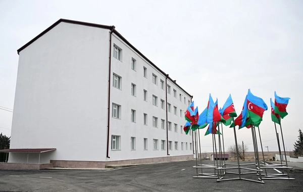 Prezident İlham Əliyev Ağdərə şəhərinin Baş planı ilə tanış olub