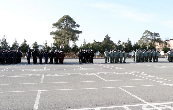 Hərbi Hava Qüvvələri komandanı və Hərbi prokuror hərbi hissələrdə olublar