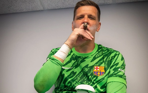 Tanınmış qolkiper siqaret çəkmək üçün kimdən razılıq aldığını açıqladı