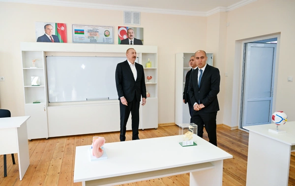 Здание полной средней школы номер 1 в поселке Кяркиджахан сдано в пользование после капитального ремонта