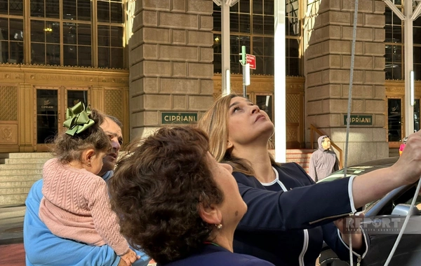 Azərbaycan bayrağı Nyu-York səmasına qaldırılıb